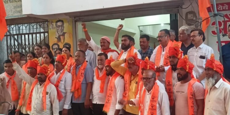 नंदुरबार लोकसभेचे उमेदवार अ‍ॅड.गोवाल पाडवी यांच्या प्रचारार्थ साक्री तालुका शिवसेना कार्यालयाचे उद्घाटन