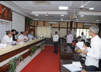 सातत्याने पाणी टंचाई भासणाऱ्या गावांमधील पाणी टंचाई लवकरच दूर होईल : आदिवासी विकास मंत्री डॉ. विजयकुमार गावित