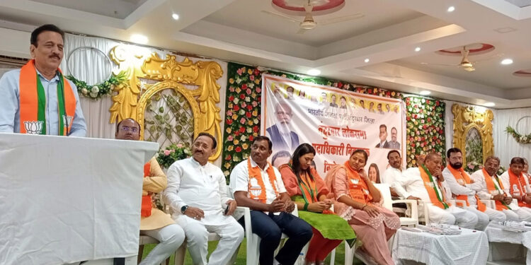 नाराज असलेल्या आमच्या मित्रपक्षांची समजूत घालू : ग्रामविकासमंत्री गिरीश महाजन