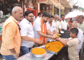 हनुमान जयंती मोठ्या उत्साहात साजरी, महाप्रसादाचे वाटप
