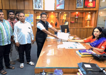 तिसरा पर्याय म्हणून आमच्या पक्ष निवडणूक रिंगणात, भारतीय आदिवासी पक्षाचे रवींद्र वळवी यांनी दाखल केला उमेदवारी अर्ज