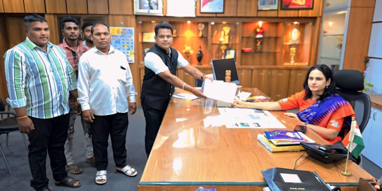 तिसरा पर्याय म्हणून आमच्या पक्ष निवडणूक रिंगणात, भारतीय आदिवासी पक्षाचे रवींद्र वळवी यांनी दाखल केला उमेदवारी अर्ज