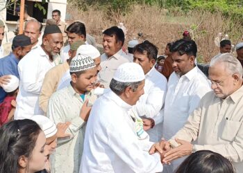 माळीवाड्यात म.ज्योतिराव फुले जयंती निमित्त अभिवादन