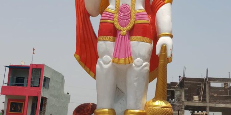 नंदनगरीत प्रथमच भव्य संगमरवरी हनुमान मूर्ती दाखल लालबहादूर शास्त्री नगरात होणार विराजमान