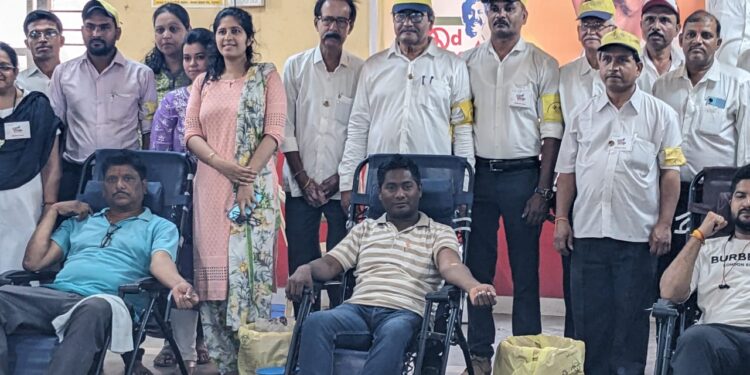 अनिरुद्ध बापू केंद्रातर्फे रक्तदान शिबिरास प्रतिसाद