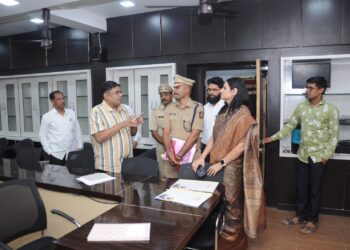 सर्व प्रकारच्या राजकीय जाहिरातींवर असणार ‘एमसीएमसी’ चा वॉच : जिल्हाधिकारी मनीषा खत्री