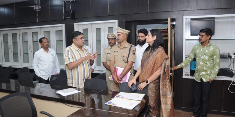 सर्व प्रकारच्या राजकीय जाहिरातींवर असणार ‘एमसीएमसी’ चा वॉच : जिल्हाधिकारी मनीषा खत्री