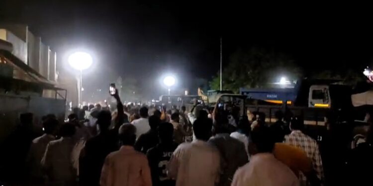 नवापूरच्या पोलीस निरीक्षकांना 50 हजाराची लाच घेताना अटक