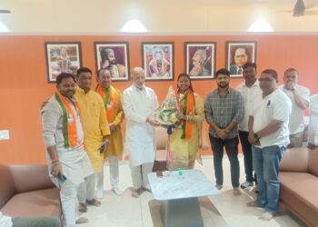 ब्रेकिंग न्यूज:अखेर डॉ.हिनाताई गावित व शिवसेनेचे जिल्हा नेते मा.आ. चंद्रकांत रघुवंशी यांचे झाले मनोमिलन ?