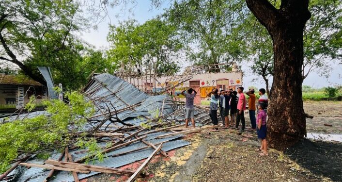 अवकाळी पावसाच्या हजेरीने झाले मोठे नुकसान