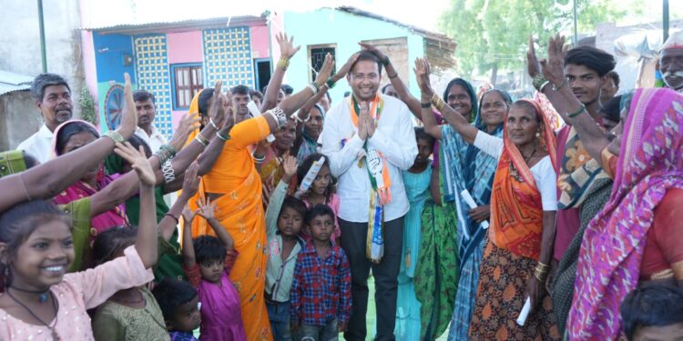 शहादा तालुक्यात दुसऱ्या दिवशी गोवाल पाडवींचा झंझावाती प्रचार दौरा