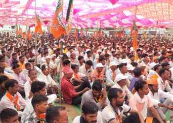 तर के.सी.पाडवी राजकारण सोडतील का ? धडगावच्या भव्य प्रचार सभेत डॉ. हिना गावित यांनी दिले आव्हान