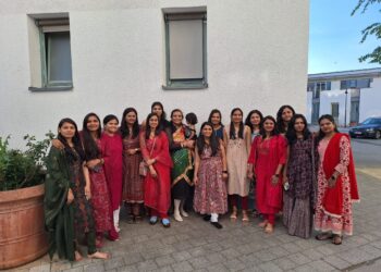 जर्मनीतील लेवा पाटीदार गुजर समाज बांधवांनी एकत्र येत साजरा केला स्नेहमिलन सोहळा