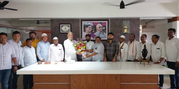 नंदुरबारची कृषी उत्पन्न बाजार समिती मालामाल, 5 कोटींचे मिळाले रेकॉर्ड ब्रेक उत्पन्न; दीड कोटींच्या झाला नफा