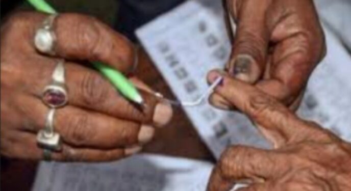 मतदानासाठी दोन तासाची सवलत व भरपगारी सुट्टी