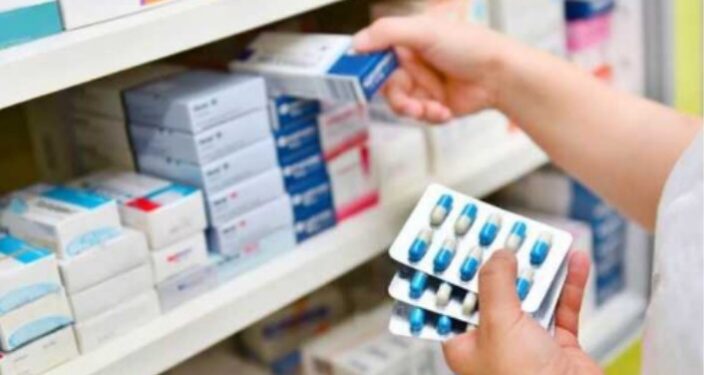 नंदुरबार येथे विना परवाना औषध विक्री करणाऱ्यांवर कारवाई