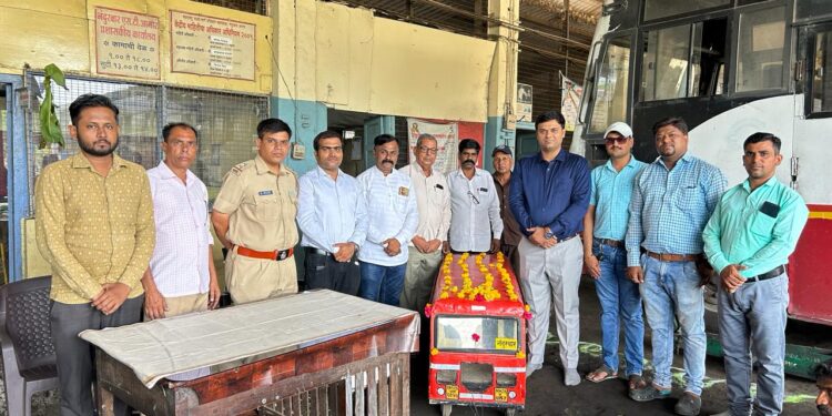 राज्य परिवहन महामंडळाचा वर्धापन दिवस नंदुरबार आगारात उत्साहात