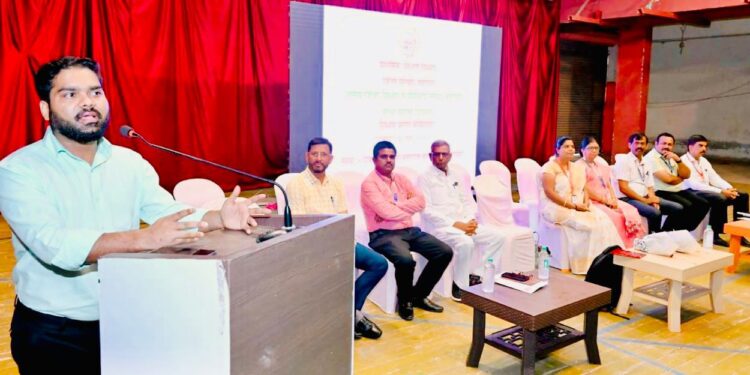 तळागाळातील विद्यार्थ्यांचा गुणवत्ता विकास केवळ शिक्षकांवर निर्भर- डॉ. एल.ए.पाटील