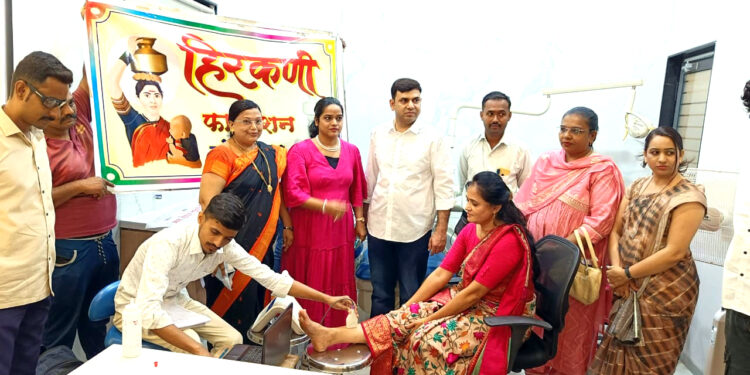 नंदुरबार येथील स्पर्श हॉस्पिटलमध्ये ठिसूळ हाडांची तपासणी शिबिर, १३० जणांची तपासणी