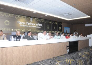 मुख्यमंत्री लाडकी बहिण योजनेच्या अंमबजावणीसाठी सर्व स्तरातून पुढाकार आवश्यक : पालकमंत्री अनिल पाटील