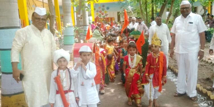 भालेर येथील द फ्युचर स्टेप स्कूलमध्ये आषाढी एकादशी निमित्त दिंडी सोहळ्याचे आयोजन