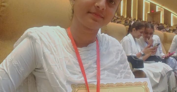 पतंजली विश्वविद्यालयात तत्त्वज्ञानात मुक्ता मोरेने पटकावले सुवर्ण पदक