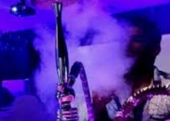 नंदुरबार येथे हुक्का पार्लरवर पोलिसांची धाड,१२ संशयितांवर गुन्हा