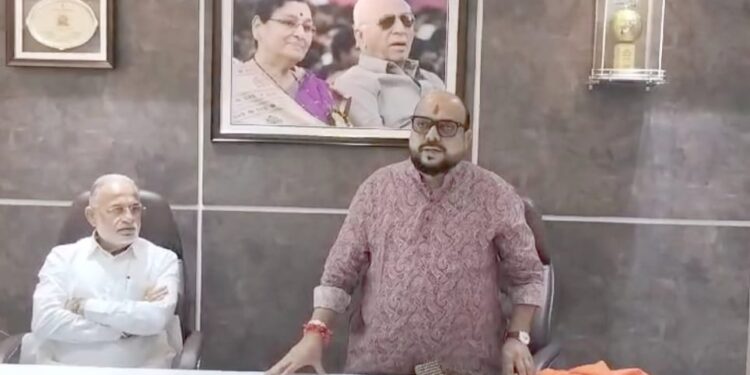 जल जीवन मिशन योजनेतील दोषी अधिकाऱ्यांना शिक्षा करणार; पाणीपुरवठा मंत्री गुलाबराव पाटलांच्या गंभीर इशारा