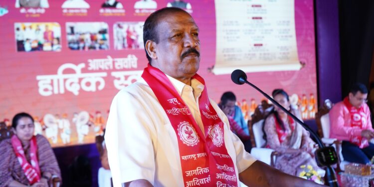 संस्कृती आणि कल्याणकारी योजनांच्या जागरासाठी जागतिक आदिवासी दिनाचा उत्सव नंदुरबारमध्ये : डॉ. विजयकुमार गावित