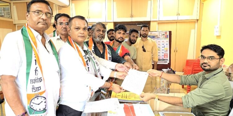 बदलापूर घटनेच्या पार्श्वभूमीवर नंदुरबार जिल्ह्यातील शाळांमध्ये उपाययोजना करा, राष्ट्रवादीतर्फे जिल्हाधिकाऱ्यांना निवेदन