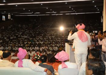 महाराष्ट्राच्या स्वाभिमानासाठी दिल्ली व गुजरात लॉबीसमोर झुकलेले, भाजपा सरकार उखडून फेका: नाना पटोले