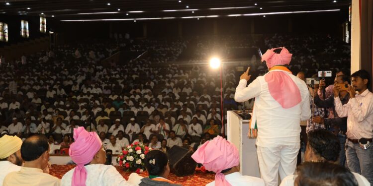 महाराष्ट्राच्या स्वाभिमानासाठी दिल्ली व गुजरात लॉबीसमोर झुकलेले, भाजपा सरकार उखडून फेका: नाना पटोले