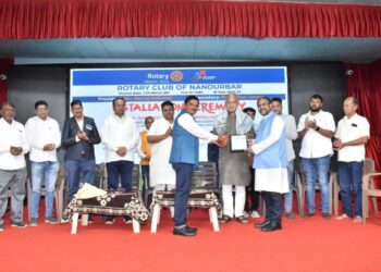 रोटरी क्लब ऑफ नंदुरबारच्या अध्यक्षपदी मनोज गायकवाड तर सचिव म्हणून फादर टेनी परक्का यांची निवड