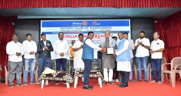 रोटरी क्लब ऑफ नंदुरबारच्या अध्यक्षपदी मनोज गायकवाड तर सचिव म्हणून फादर टेनी परक्का यांची निवड