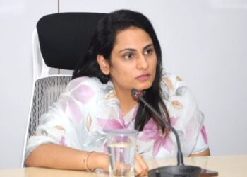 नंदुरबारच्या जिल्हाधिकारी मनीषा खत्री यांची बदली