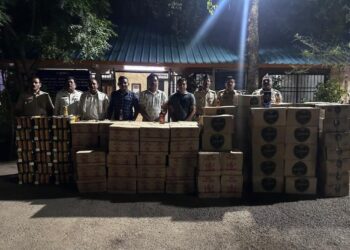 किलवनपाड्यात साडेचार लाखाचा अवैध दारूसाठा नवापूर पोलिसांनी केला जप्त