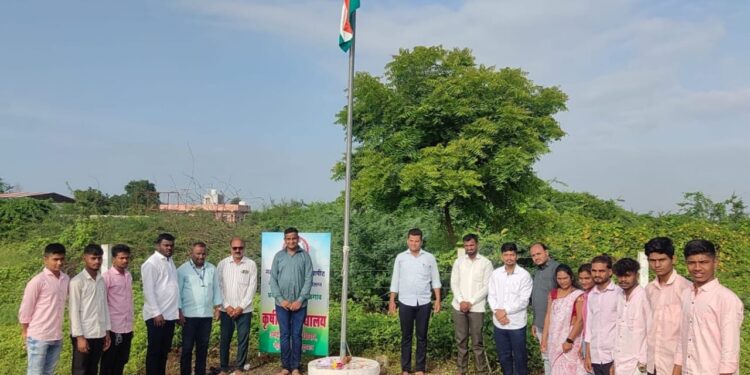 उमर्दे येथील कृषी तंत्र विद्यालयात स्वातंत्र्यदिन दिन उत्साहात साजरा