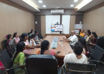 नंदुरबारच्या तीस लाडक्या बहीणींशी मुख्यमंत्री एकनाथ शिंदे यांनी साधला संवाद