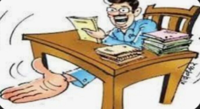 घरकुलचा हप्ता मिळण्यासाठी दोन हजाराची लाच घेताना अभियंत्यास रंगेहाथ पकडले