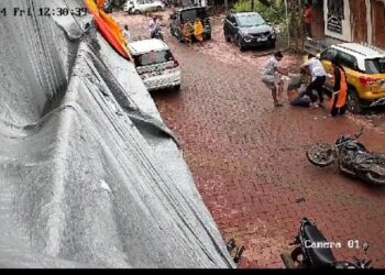 जागेच्या वादातून दोन व्यापारी आपसात भिडले, मारहाणीची संपूर्ण घटना सीसीटीव्ही कॅमेरा कैद