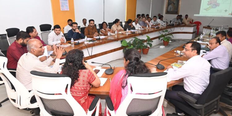 सहज आणि शांततेने मतदानाची प्रक्रिया पार पाडावी : मुख्य निवडणूक अधिकारी एस. चोकलिंगम