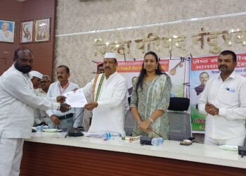 आयुष्यभर समाज प्रबोधन करणाऱ्या वृद्ध साहित्यिक, कलावंतांच्या शासन सदैव पाठीशी :डॉ. विजयकुमार गावित