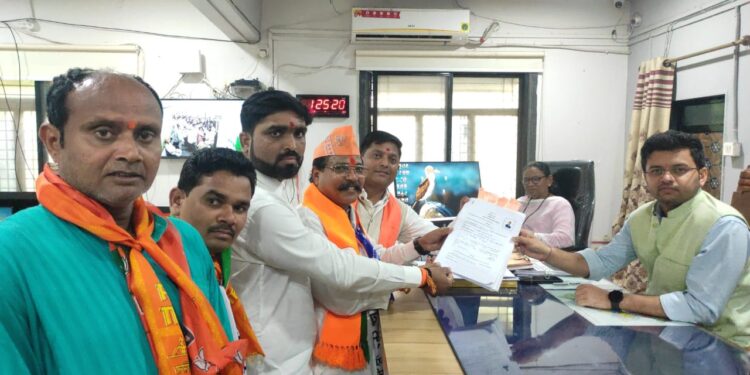 नंदुरबार जिल्ह्यात विधानसभेच्या चार जागांसाठी 67 उमेदवारी अर्ज दाखल