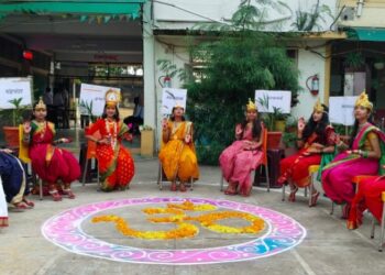 अकराशे विद्यार्थ्यांनी गायलेले शक्ती स्तोत्र, भय भीतीच्या सावटातून मुक्त होण्याचा उत्सवम्हणजे नवरात्रोत्सव ; सौ सुषमा शहा