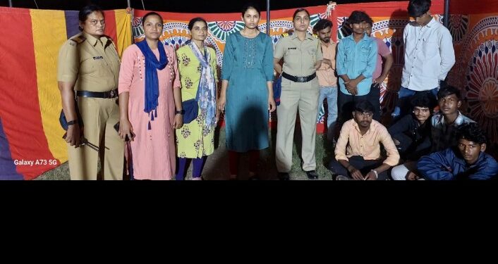 खोडाई माता यात्रेत विनाकारण शांतता भंग करणाऱ्या 11 टवाळखोर मुलांविरुद्ध दामिनी पथकाने केली कारवाई