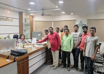 चिनी फटाके तसेच देवी-देवता आणि राष्ट्र पुरुषांची चित्रे असलेली फटाके विक्री करणाऱ्यांवर कडक कारवाई करा : हिंदु सेवा सहाय्य समितीची मागणी