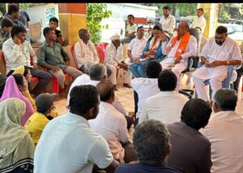 खटाखट देऊ सांगणारे केवळ थापा मारतात; महायुती सरकार मात्र प्रत्येक घटकाला देत आहे: डॉ. विजयकुमार गावित