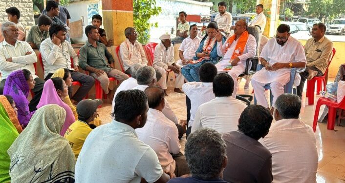 खटाखट देऊ सांगणारे केवळ थापा मारतात; महायुती सरकार मात्र प्रत्येक घटकाला देत आहे: डॉ. विजयकुमार गावित