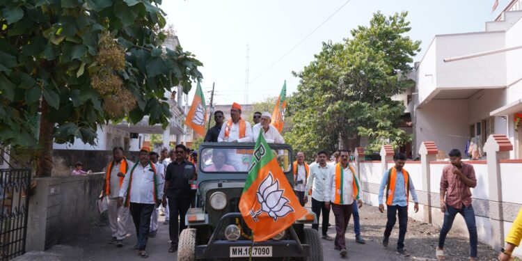 आमच्या विरोधी उमेदवाराने कोणते राजकीय आणि विकासात्मक योगदान दिलंय? डॉ. विजयकुमार गावित यांचा प्रश्न