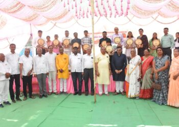 प्रकाशा येथे समस्त लेवा पाटीदार गुजर समाजाचे वार्षिक अधिवेशनात समाजहिताचे विविध ठराव मंजूर